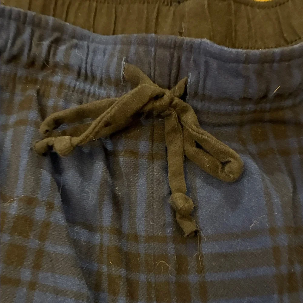 Nautica Men's Navy and Black Plaid Lounge Pants. Size Large